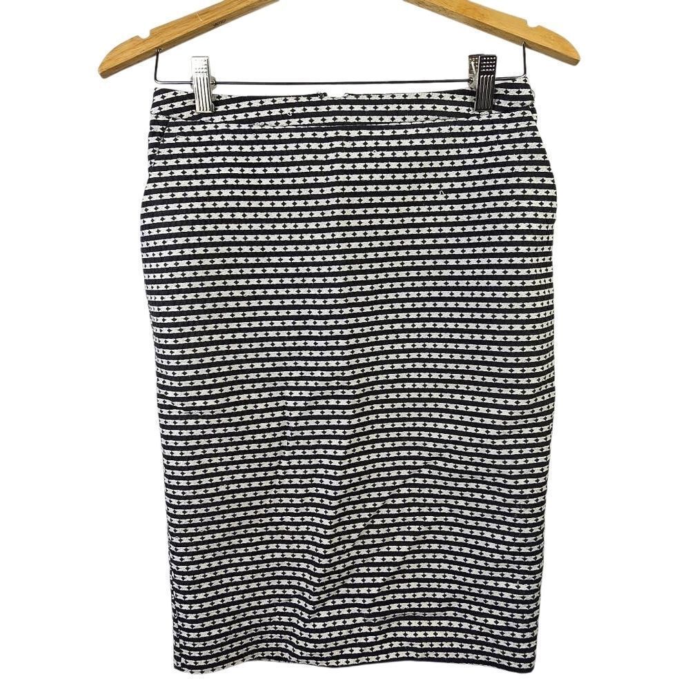 Merona Monochrome Black And White Striped Pencil Skirt Size 2